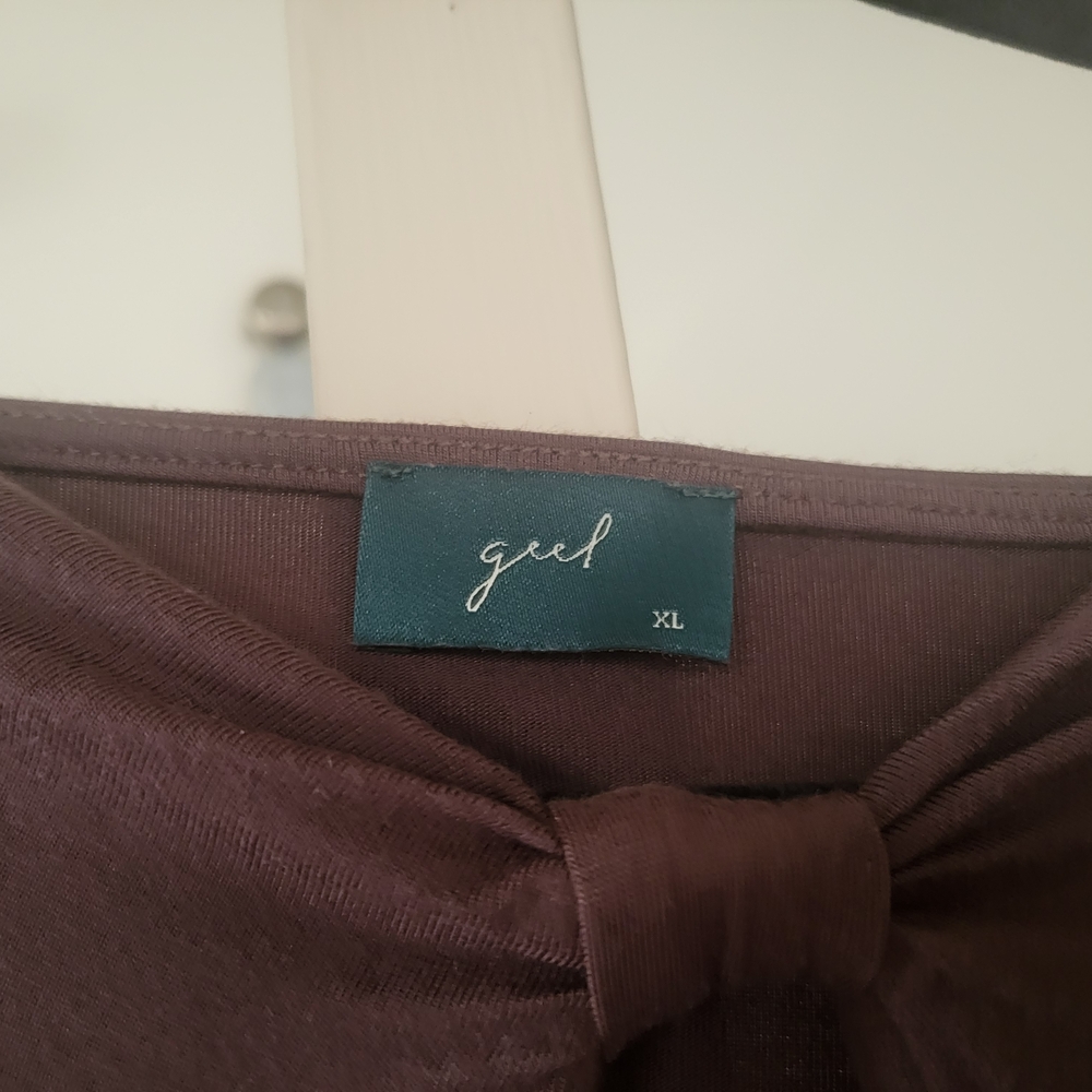 Geel Women's Brown Top